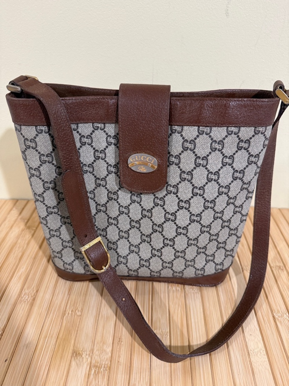 Vintage Gucci Monogram crossbody Adjustable Strap Authentic Gucci